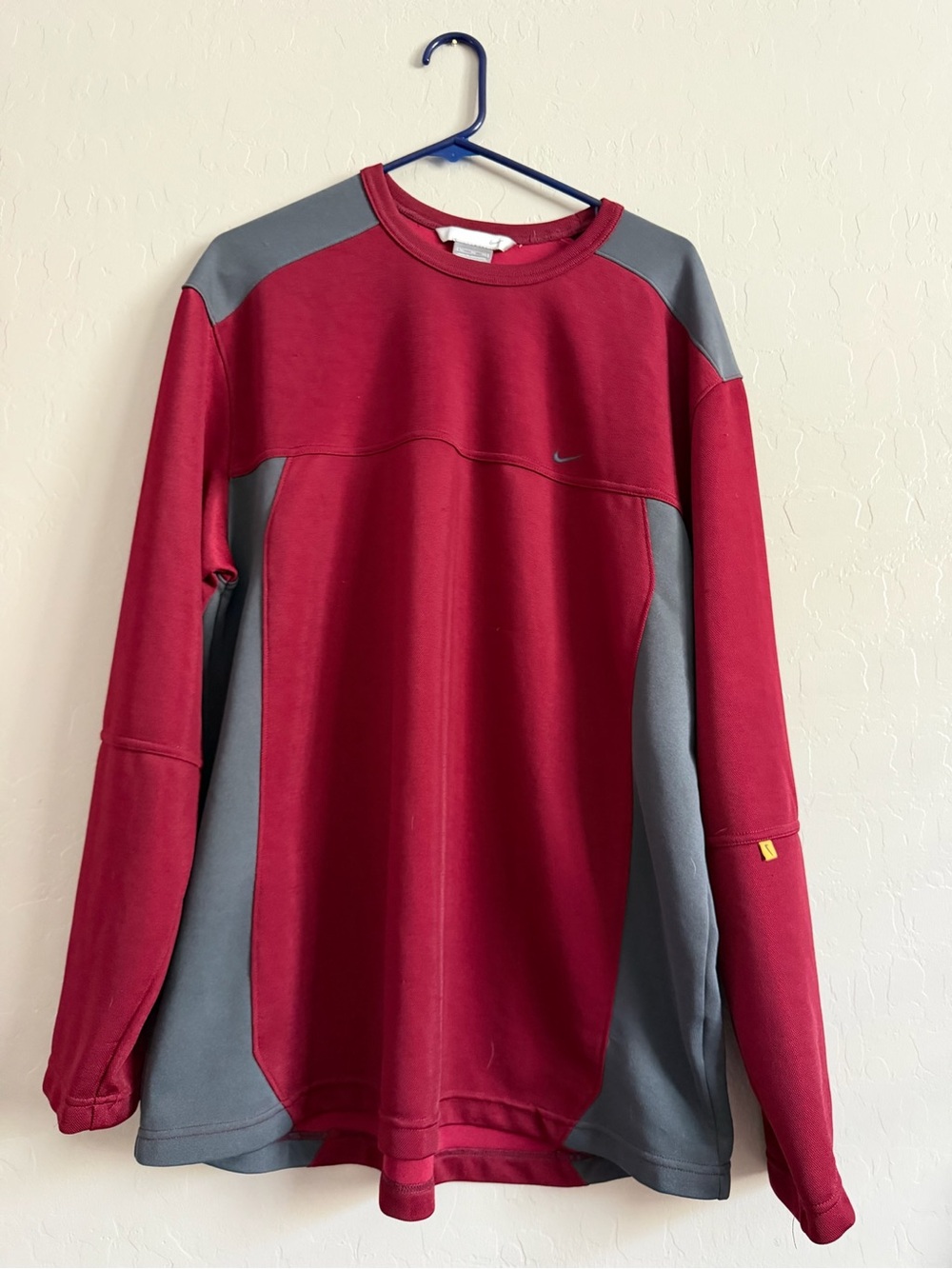 Nike Men's Red and Gray Crewneck Pullover Sweatshirt